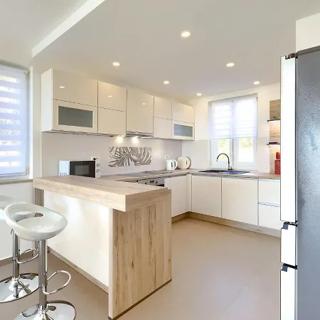 Luna Maris By Interhome *