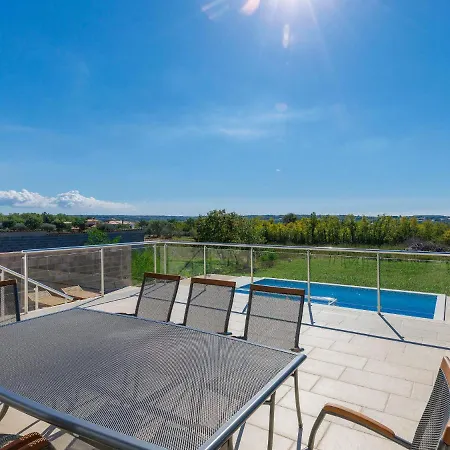 Holiday home Luna Maris By Interhome